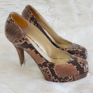 Snakeskin Patterned Women's Pumps